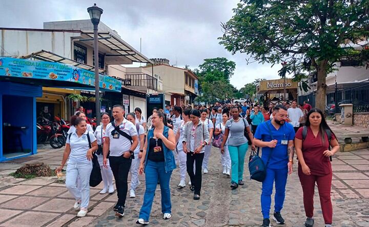 Si usted tiene una cita o un procedimiento que hacerse en la Caja Costarricense de Seguro Social (CCSS) este martes 1 de julio, lo mejor es que se mantenga informado porque desde las primeras horas del día comenzó un paro de labores