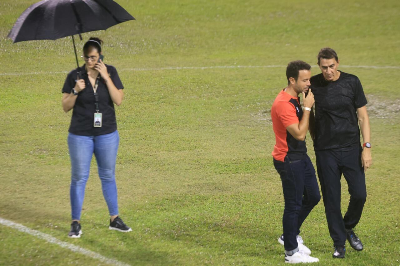 Técnico de Alajuelense, Alexandre Guimaraes.
