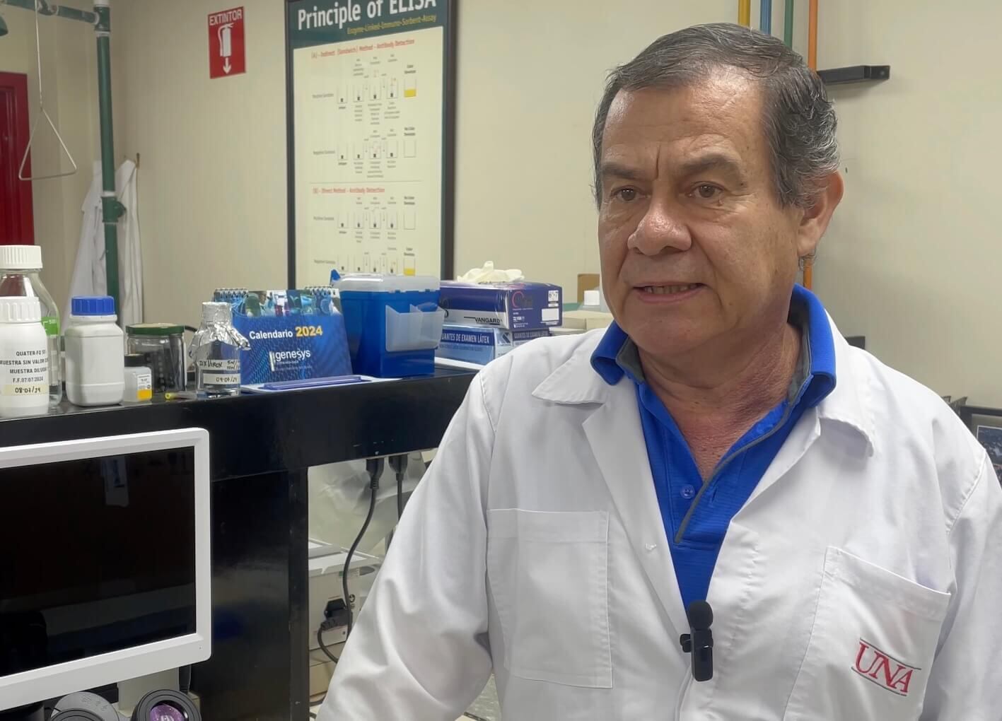 El doctor Carlos Jiménez, virólogo de la Escuela de Medicina Veterinaria de la Universidad Nacional (UNA), le recomienda a todo el país, en especial a las embarazadas, protegerse con repelentes y cedazos para evitar los piquetes de mosquitos y purrujas, transmisores de este virus