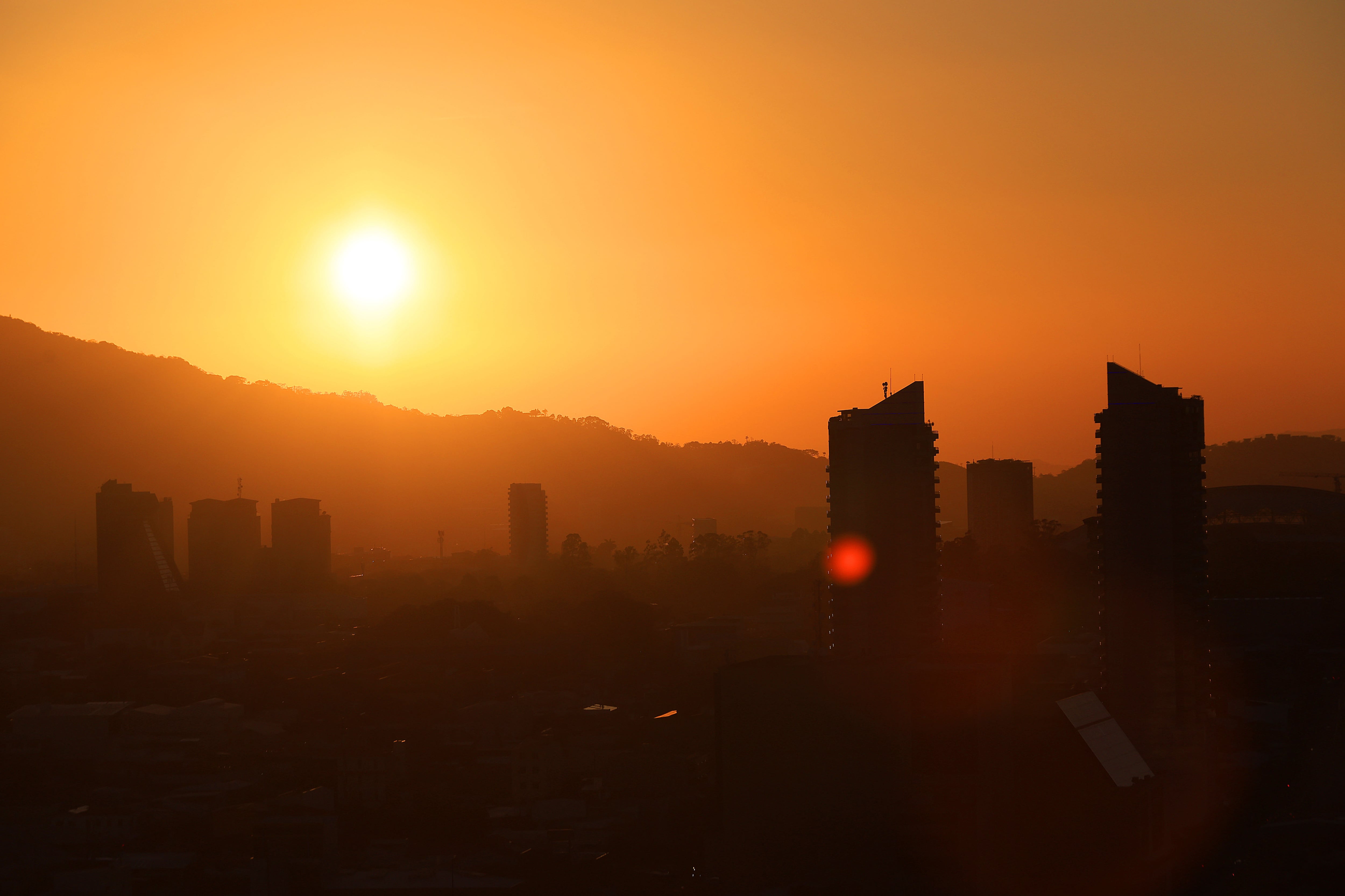Atardecer con buen clima sobre San José