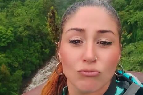 Viajó a Costa Rica sin el visto bueno de su mamá y terminó entendiendo la razón.