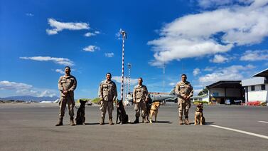 Cuatro oficiales caninos cuelgan sus placas tras participar en más de 4.500 acciones operativas