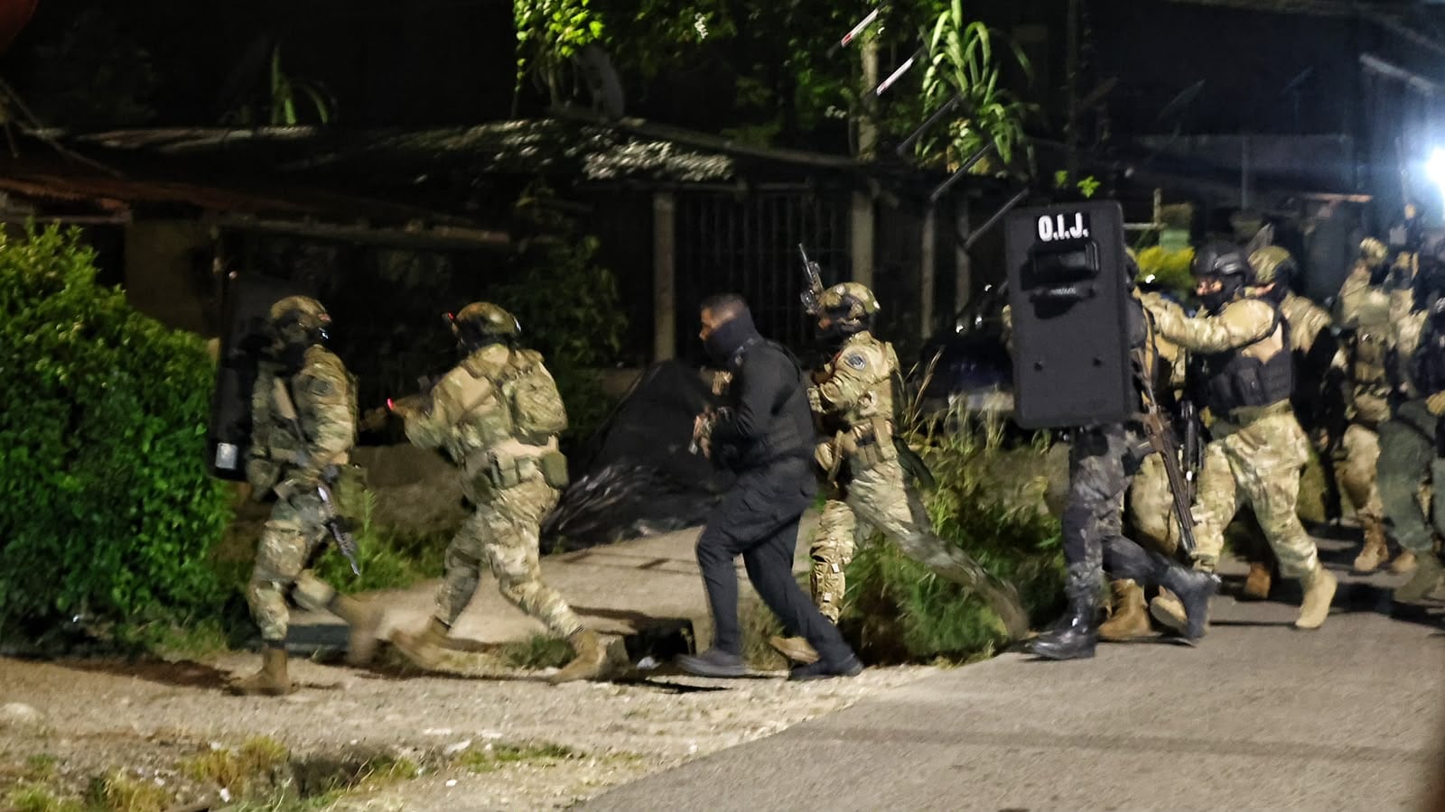 El principal sospechoso es un vecino de Liverpool en el distrito de Río Blanco, quien se apellida Delgado Sandí y es conocido con el alias Chon, detenido durante la operación.