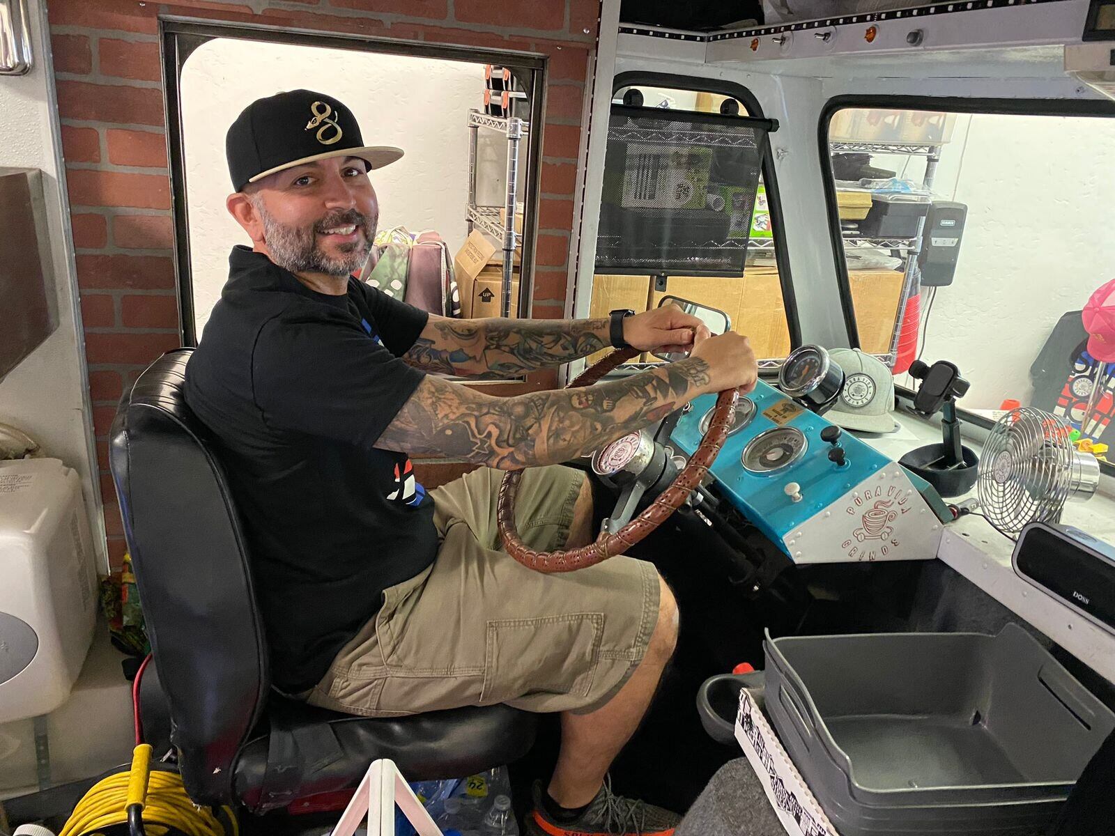 Roberto Lobo le agradece a los ticos que lo han apoyado en Estados Unidos.