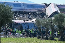Dos trenes chocan a alta velocidad en Toledo, España y dejan una cantidad de muertos impactante