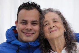 La dolorosa forma en que una familia supo que el hijo murió mientras la mamá agonizaba