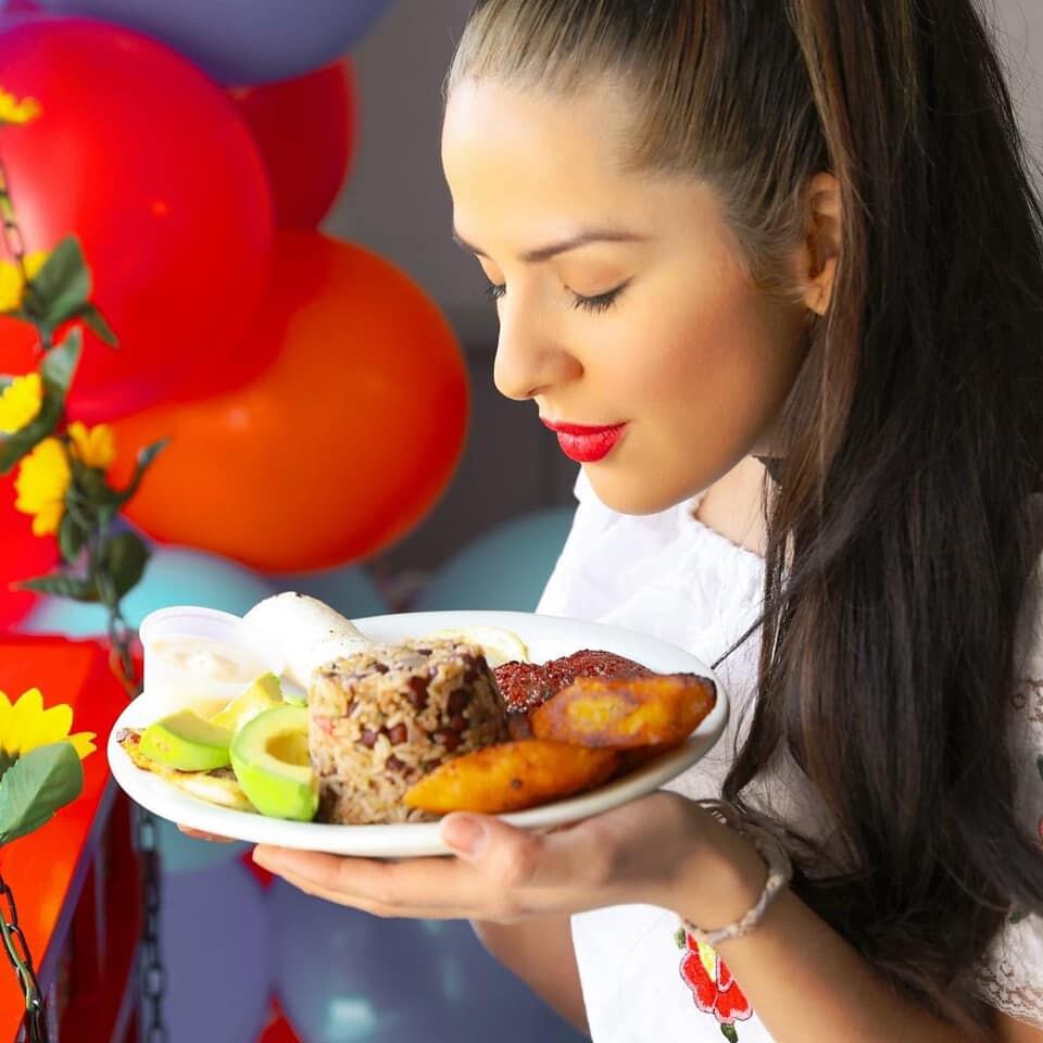Soledad Gomero Marín, costarricense que nació en Zarcero, tiene un restaurante de comida tica en Nueva Jersey, Estados Unidos
