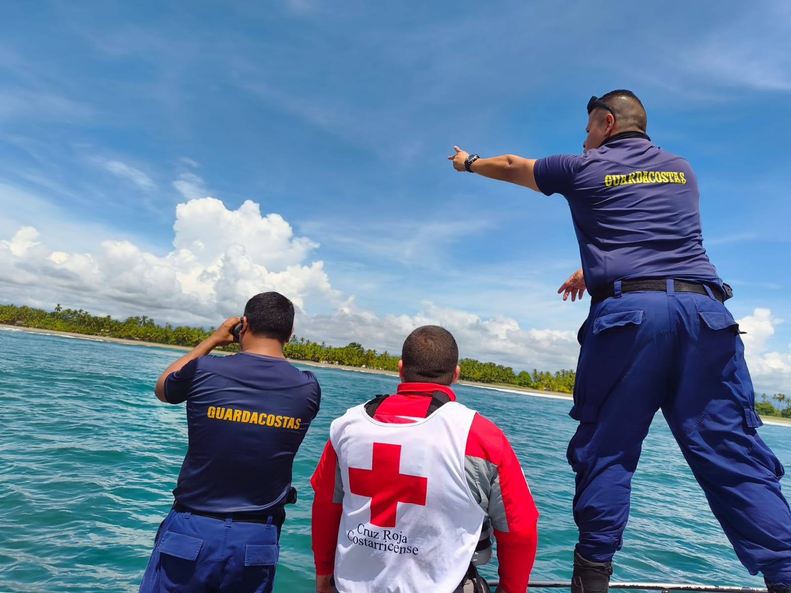Los cuerpos de emergencia mantienen las labores de búsqueda desde la tarde del sábado. Foto MSP.