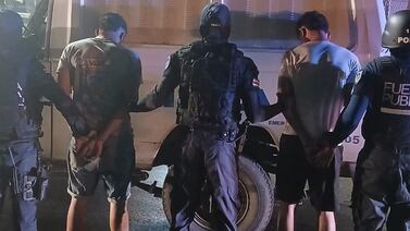 Dos muchachos son los sospechosos de matar a policía de un balazo en el cuello