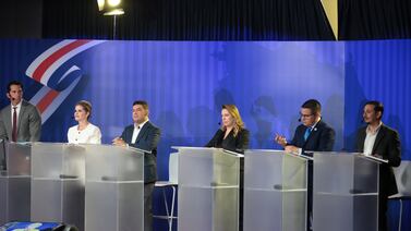 Diputado comparte foto de Laura Fernández con Fabricio Alvarado y asegura que todo es mentira