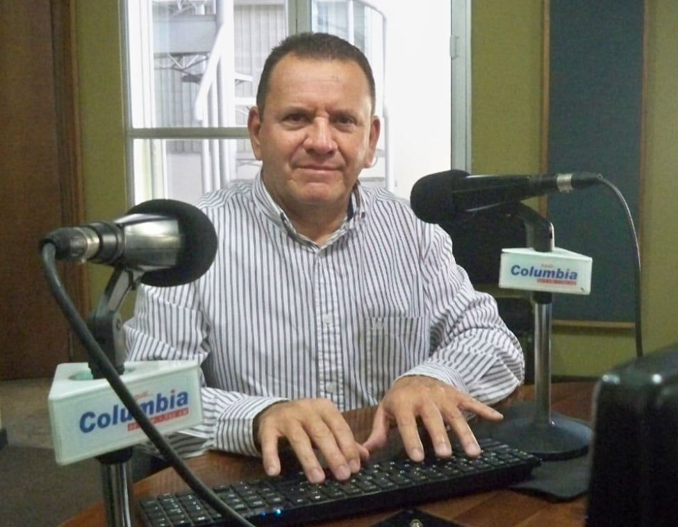 Mario Méndez Castro, locutor de radio Columbia.