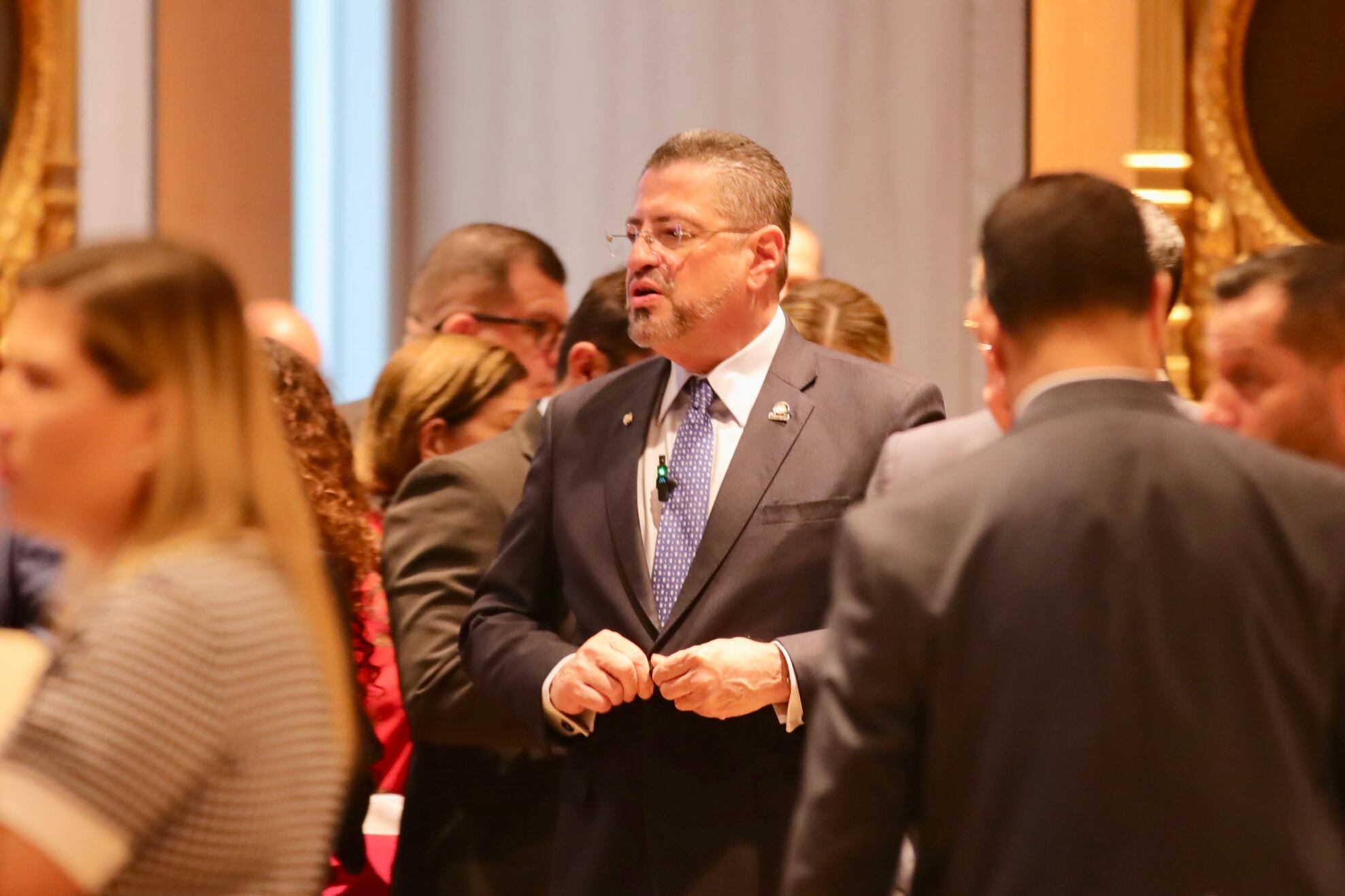 Reunión de supremos poderes para seguridad