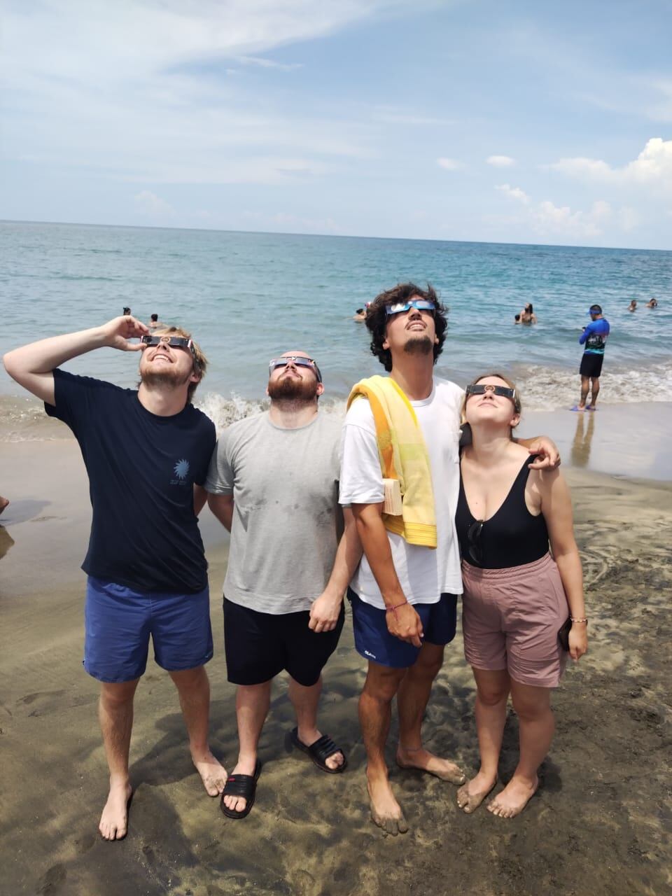 Limón fue un llenazo por el eclipse solar