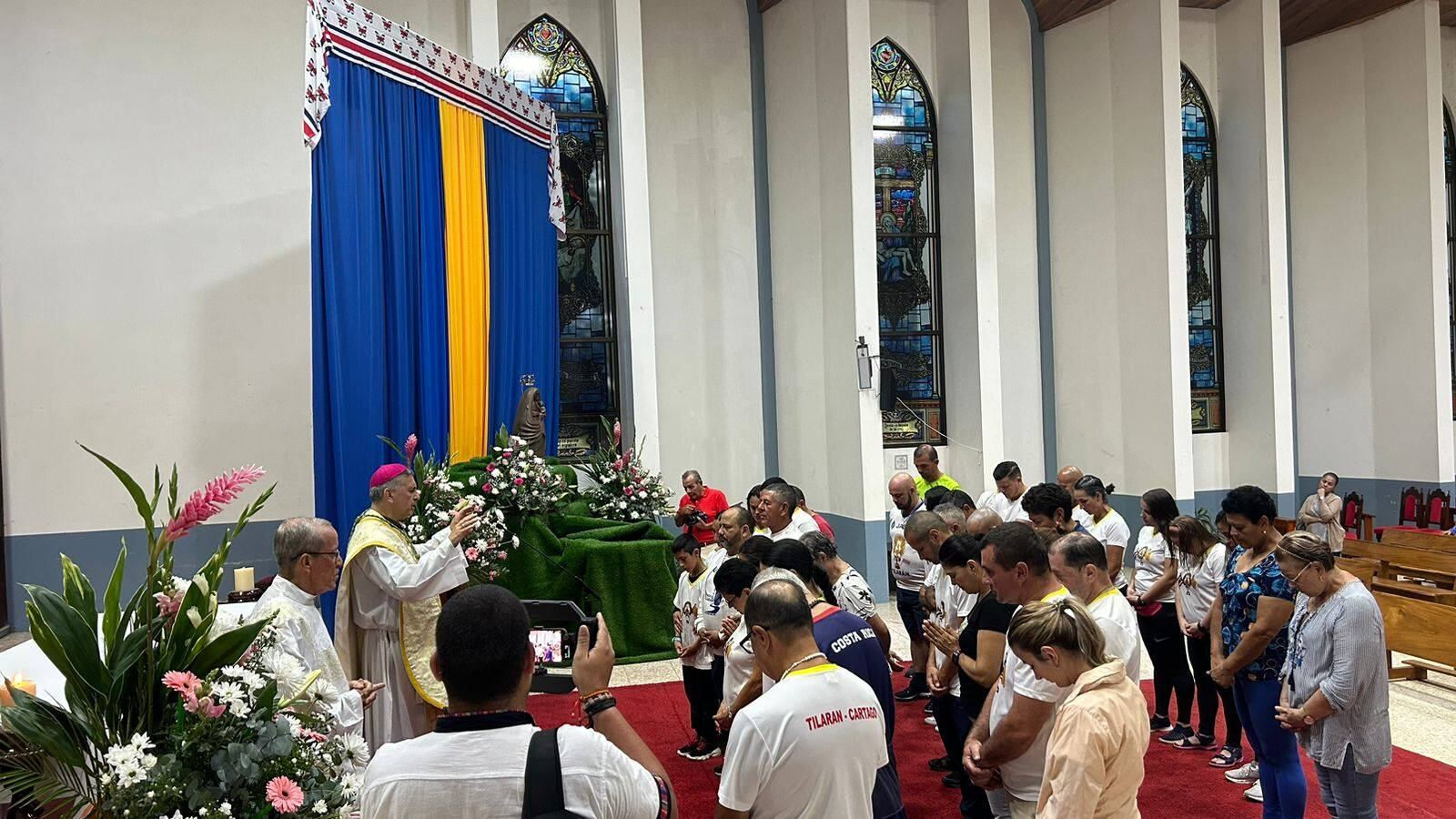 Un grupo de 45 personas inició la romería desde Tilarán, Guanacaste.