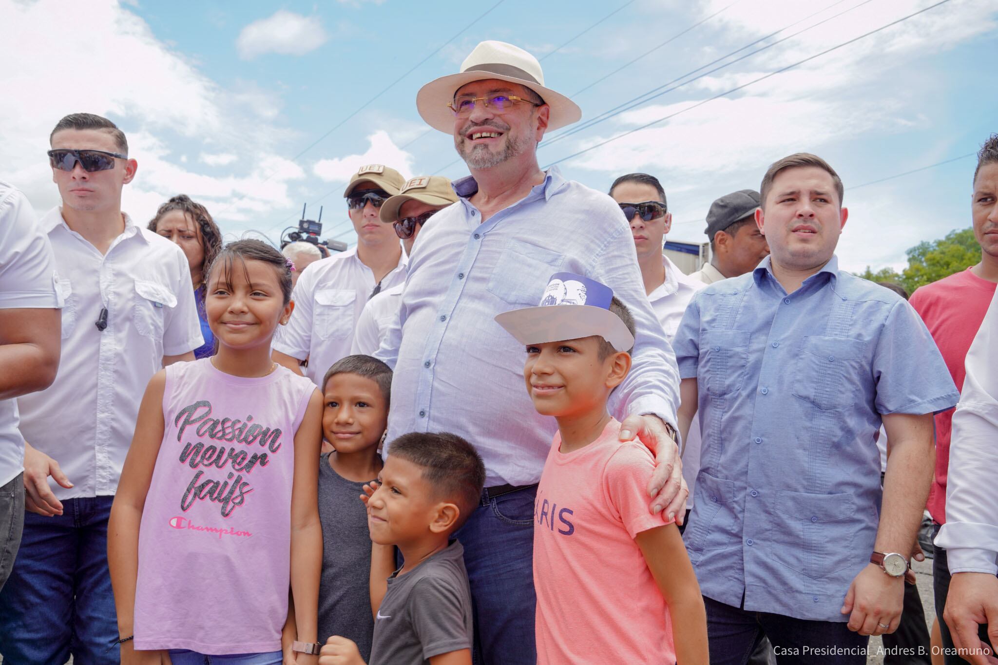 El presidente Rodrigo Chaves no se aguantó las ganas y se mandó valiente con un "grito" guanacasteco.