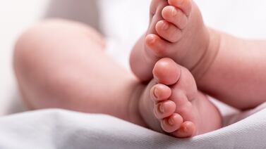 Esto sucedió con hermanito de bebé de 4 meses que habría muerto a manos de sus propios padres