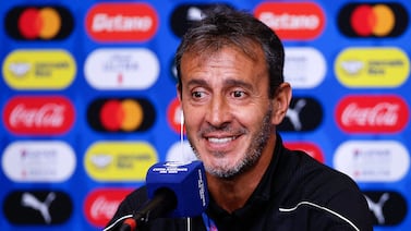 ¿Es Fernando Batista el técnico que necesita la Sele? Voces del fútbol tico opinan de su llegada