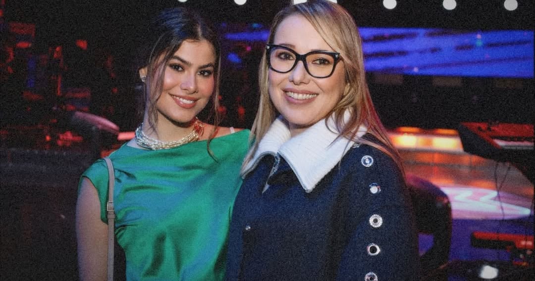 ¿Quién es la guapa joven que entregó el trofeo al niño ganador de Nace una estrella?
