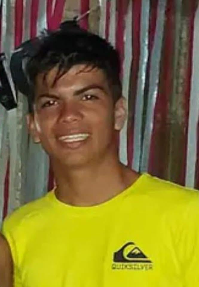 Jefferson Yanpol Céspedes Martínez, de 22 años, asesinado de múltiples balazos cuando jugaba con su hijo de 3 años en Liberia, el domingo 26 de abril del 2026. Foto: Cortesía para LT