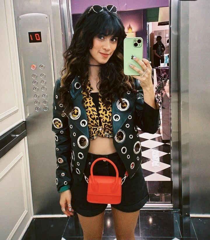 Juanita Molina, Mila en Betty, la fea