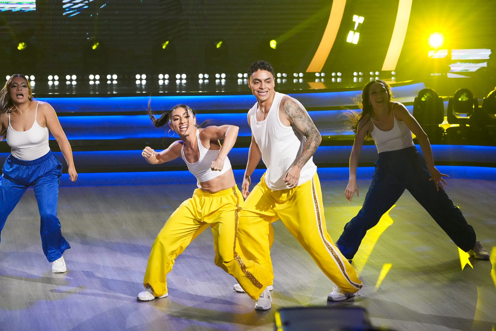 20/09/2026. Tercera temporada de Mira quién baila. Primera Gala. Teletica, Sabana. Fotografía: Lilly Arce. Alhanna y Antuan — Reggaetón — Con calma