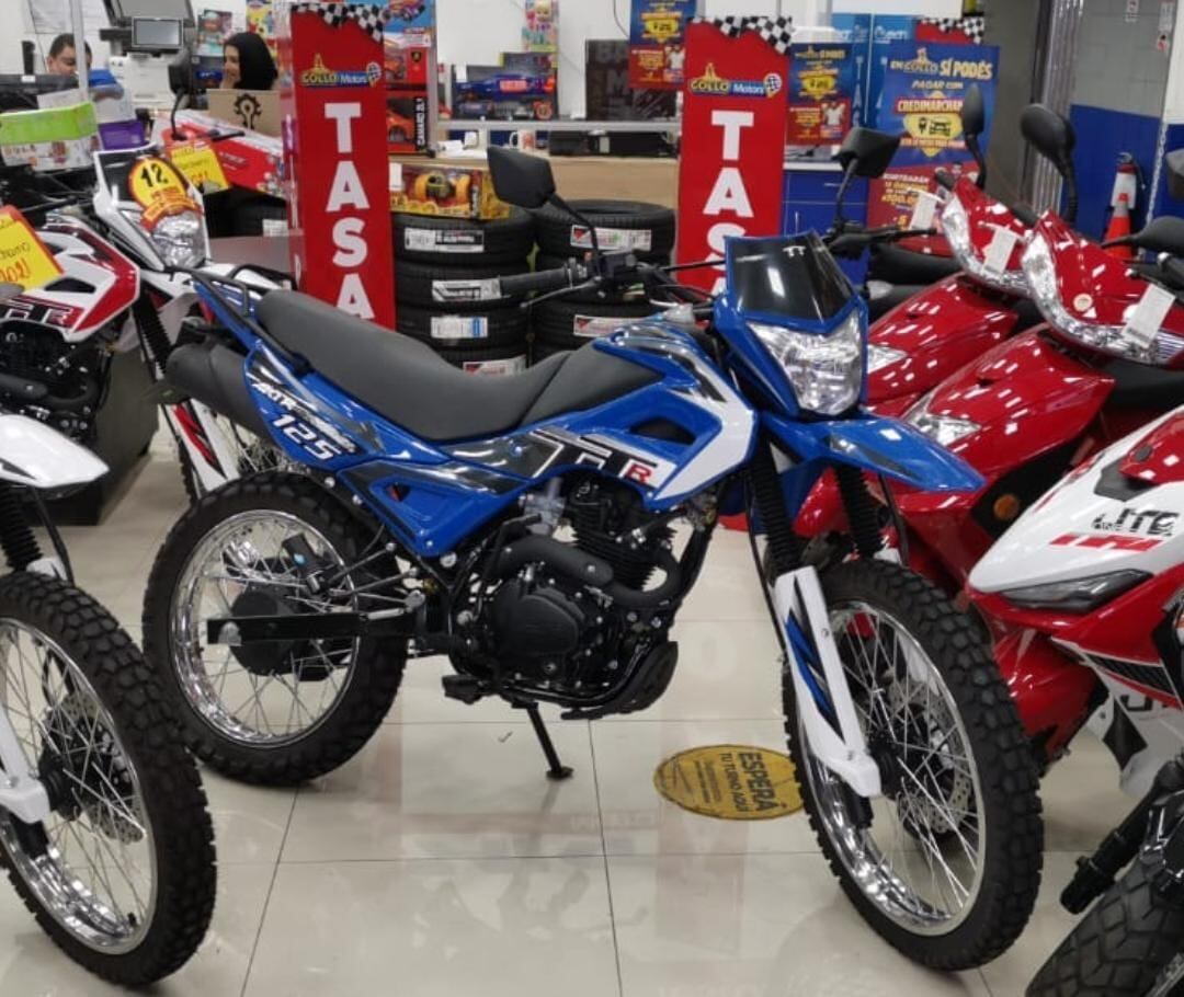 Esta sería la moto que Gollo le estaría regalando a Minor para reponer la que perdió en la inundación. Foto cortesía Gollo.