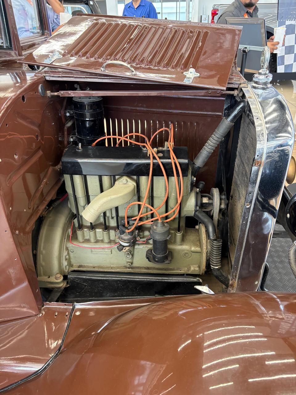 Chevrolet 1927, dueño Allan Gutiérrez, chuzo de la semana