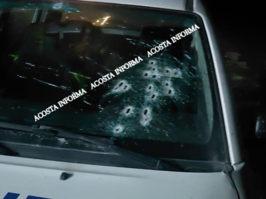 Balacera en Santa Elena de Cuajiniquil, en La Cruz de Guanacaste, donde, de manera preliminar, se reporta que varios oficiales de la Fuerza Pública habrían resultado baleados. Foto: Acosta Informa