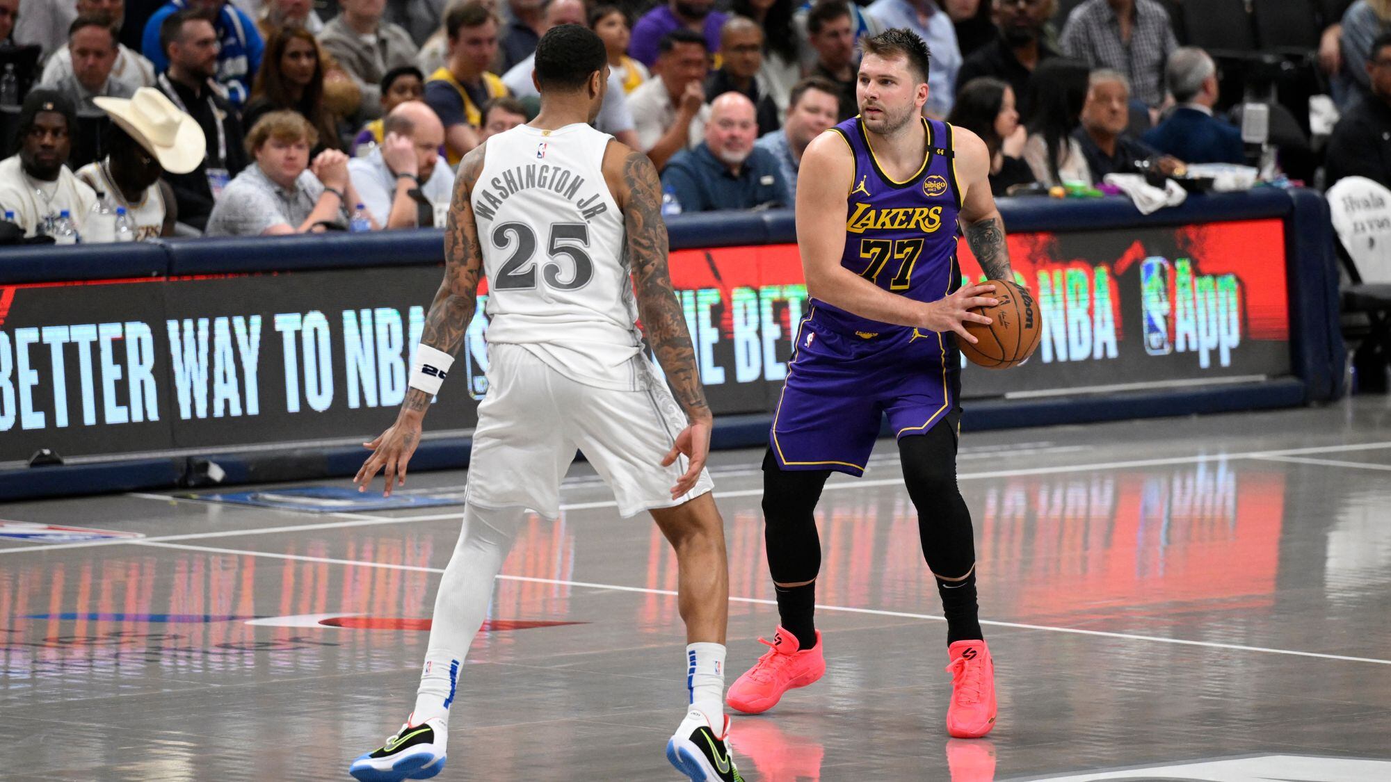 Luka Doncic consiguió 45 puntos en su primer partido de regreso en Dallas