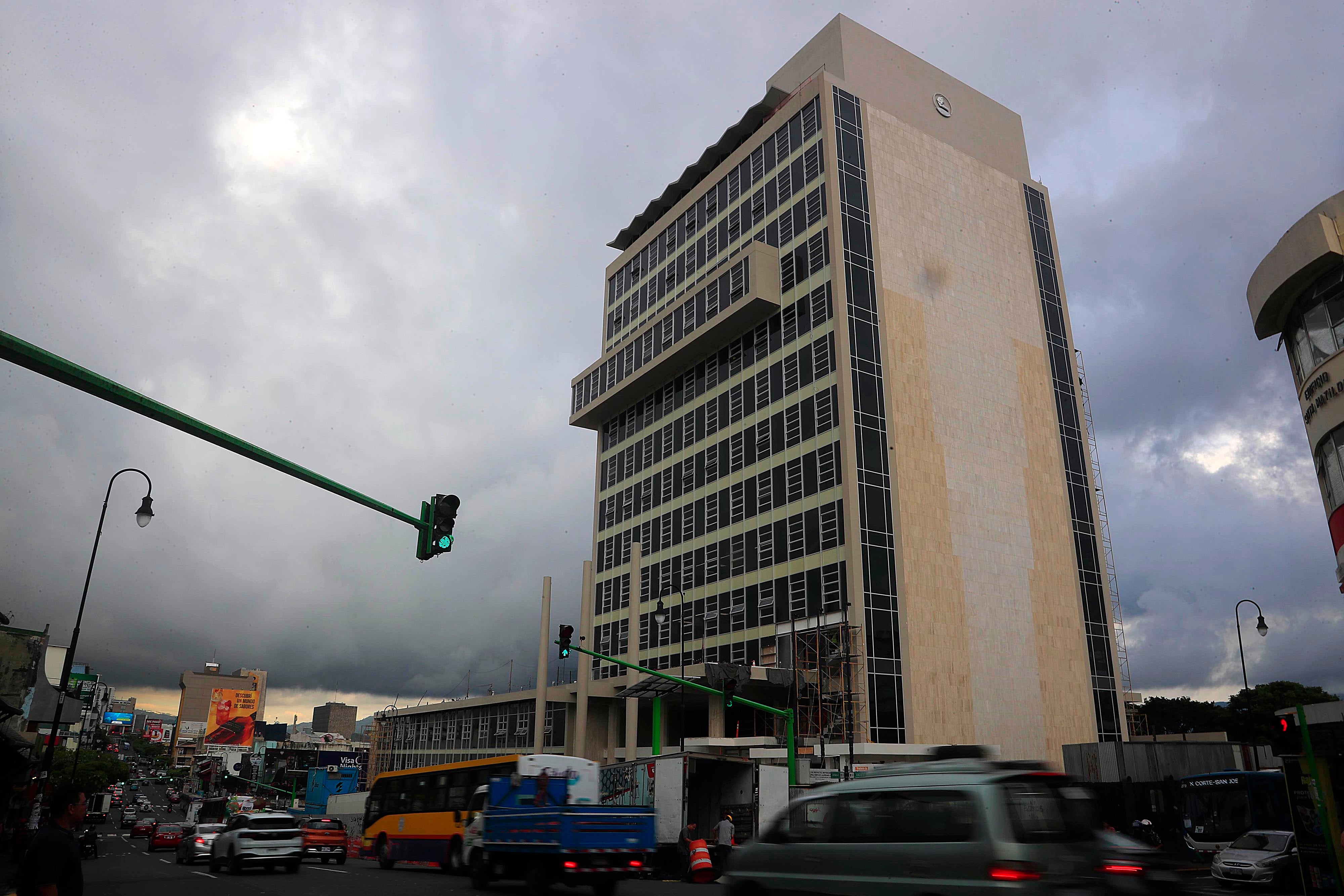 01/10/2023     San José. Así avanzan los trabajos de remodelación del edificio central de la Caja Costarricense de Seguro Social (CCSS) o La Caja.