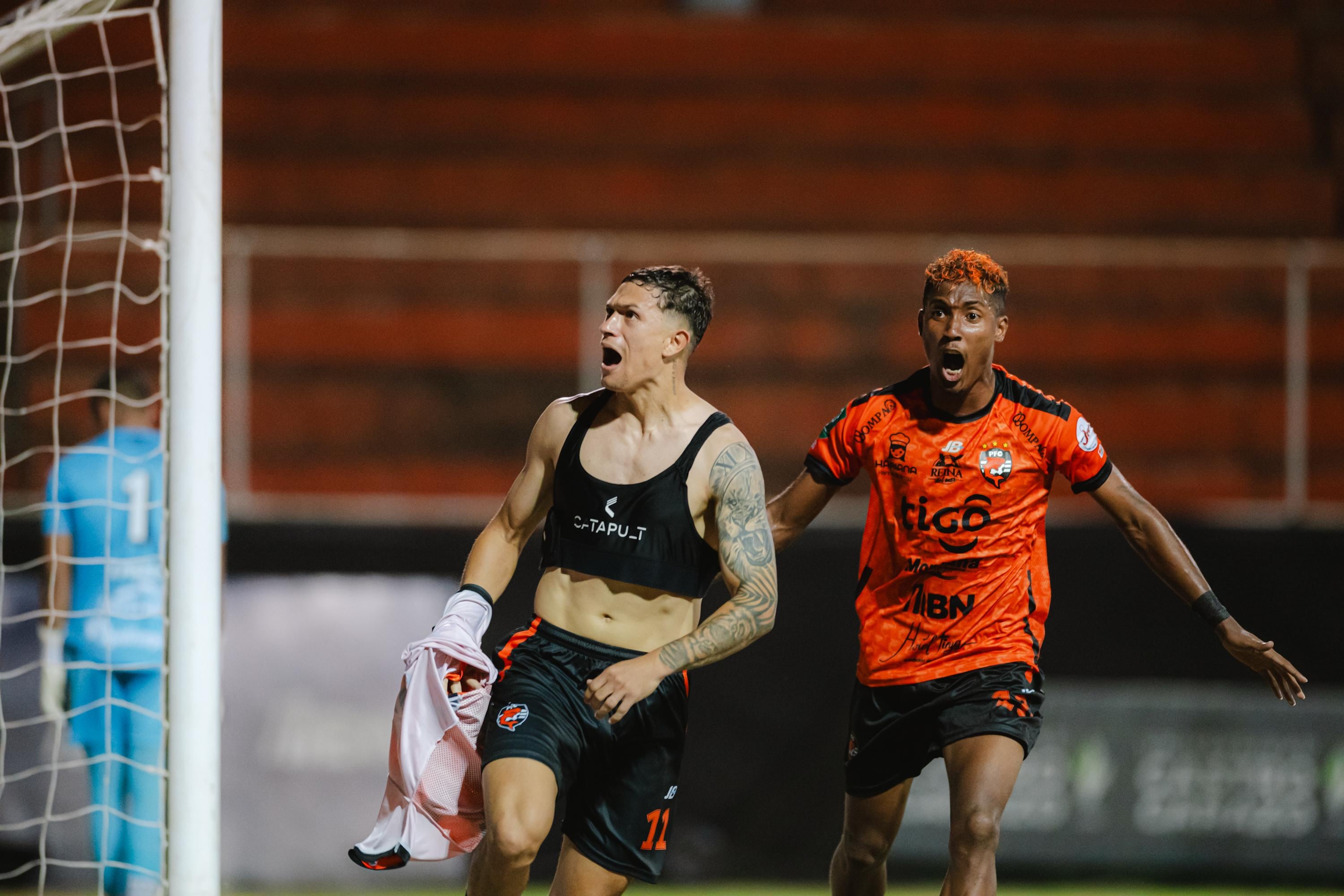 Puntarenas logró mantener el invicto y liderato, gracias a dos goles de Anthony Hernández. Prensa PFC.