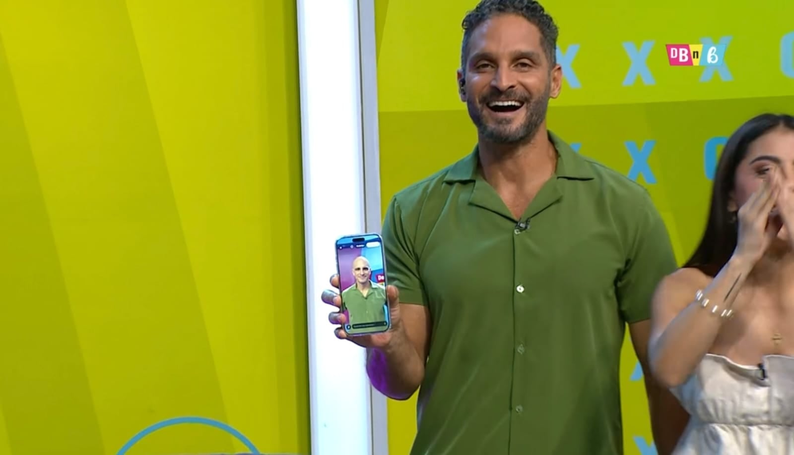 Bismarck Méndez con el nuevo 'look' de Maluma.