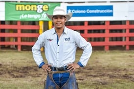 Mamá revela cuál habría sido el motivo por el que asesinaron a su hijo montador de toros en una barbería