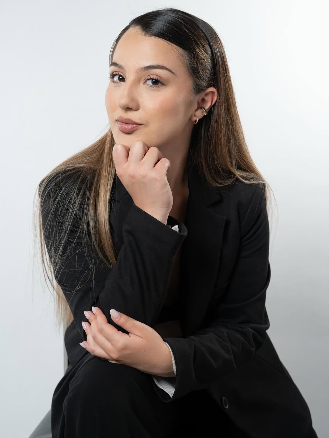 Mariela Jiménez, la única periodista mujer de Deportes Repretel, se robó todas las miradas este martes con unas fotos que publicó en Instagram donde deja ver su gran belleza.