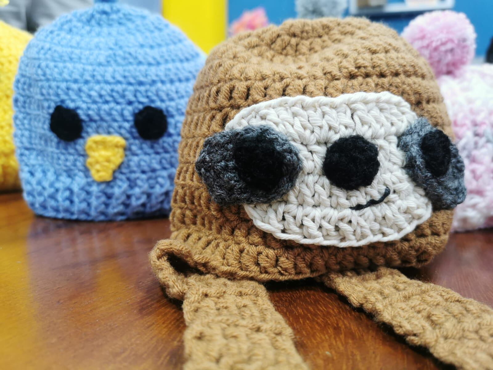 Gorritos donados al hospital de Niños por Cáritas