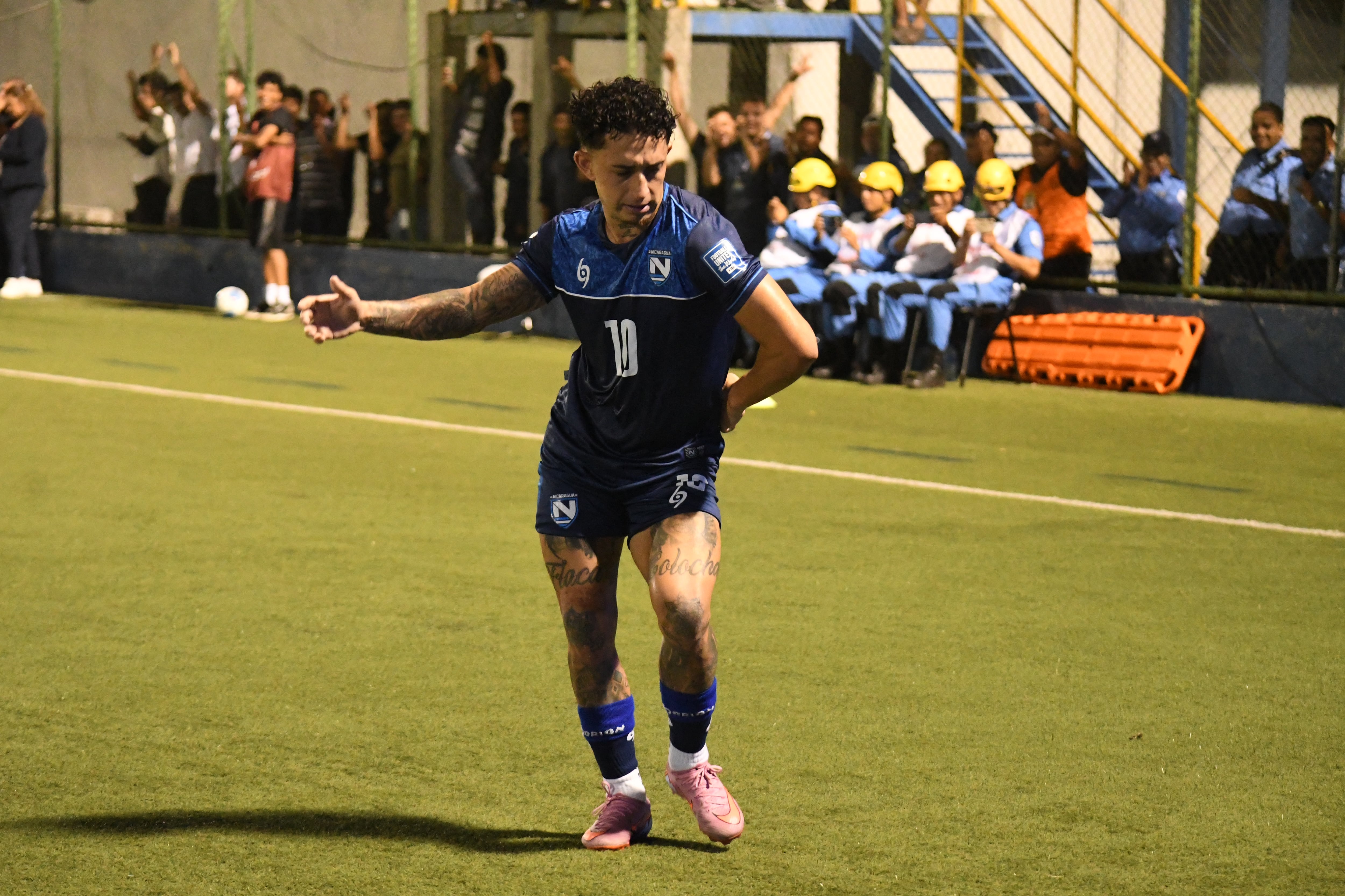 Byron Bonilla festeja su gol ante la Selección de Costa Rica en el Estadio Nacional de Nicaragua, el pasado 5 de setiembre.
