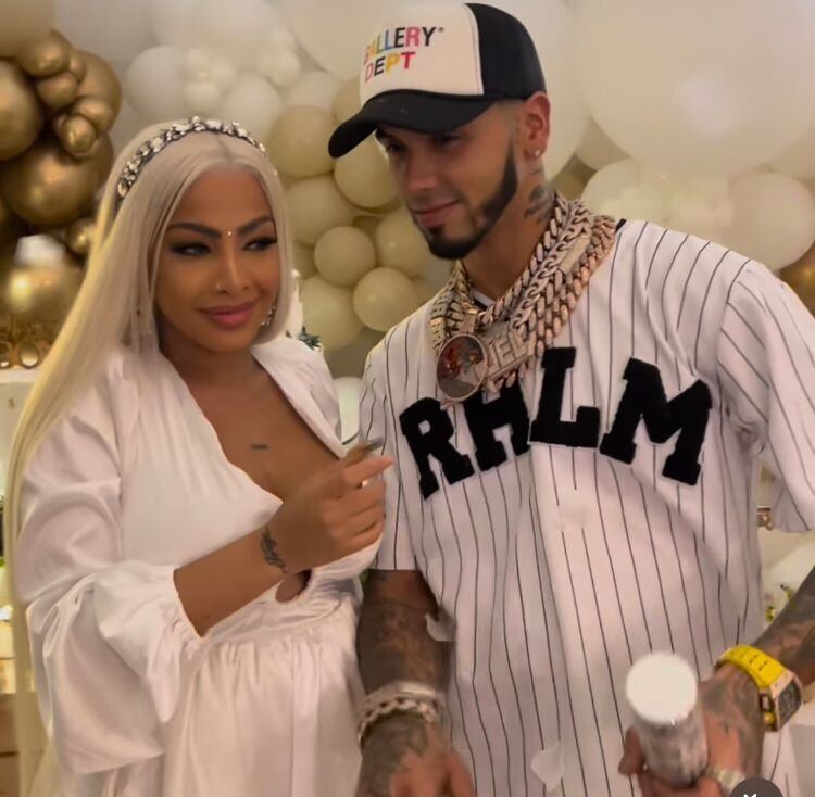 Anuel AA y Yailín la Más Viral anunciaron que serán papás de una niña. Foto Instragram