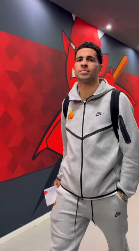 Los jugadores del Mallorca, de la primera división de España lucieron el mismo buzo que llevó Nicolás Maduro, el sábado anterior.