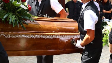 ¿Qué debe hacer una empresa cuando muere un trabajador en Costa Rica? Estas son las obligaciones legales y pagos