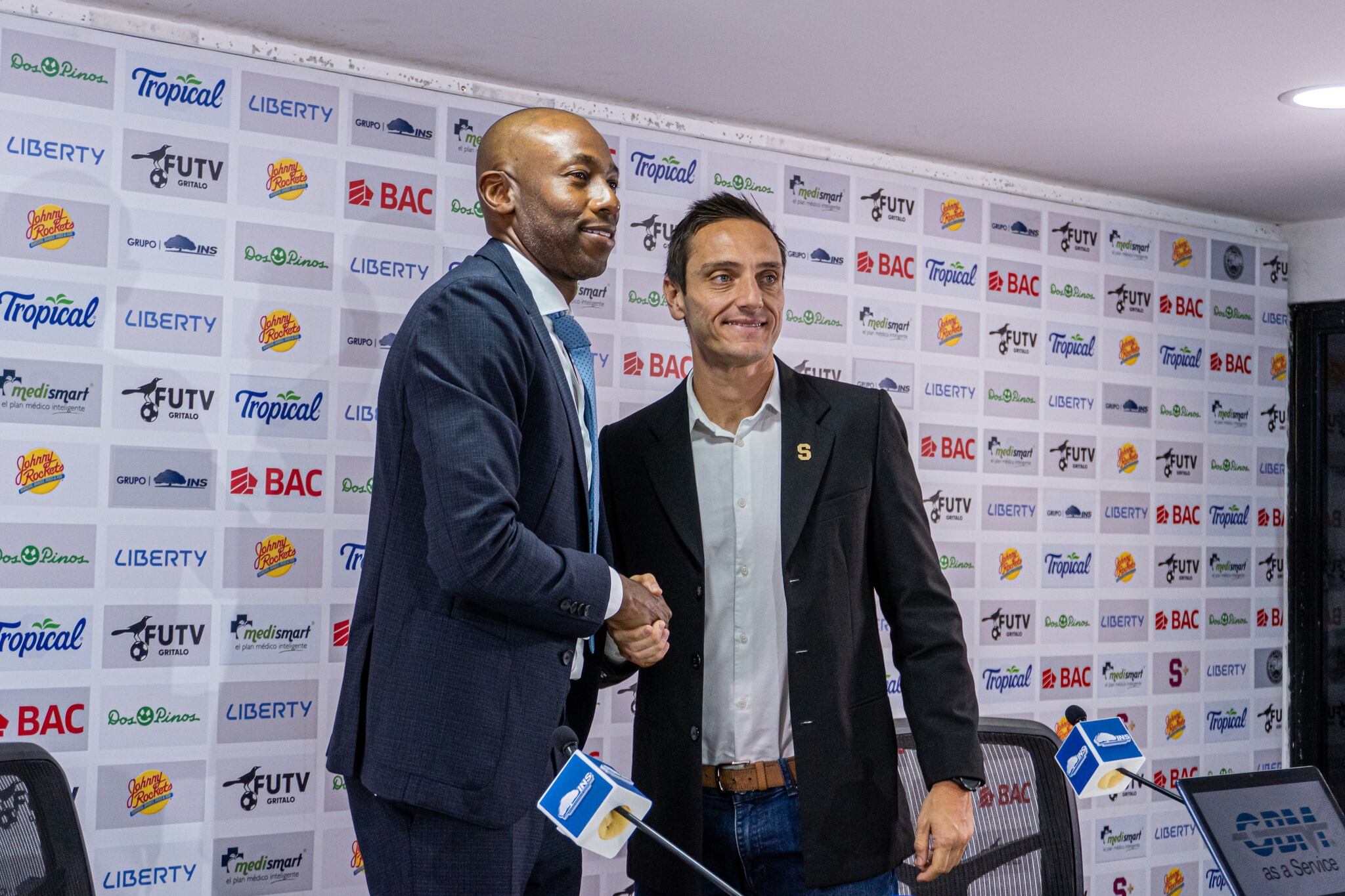 Presentación de Paulo Wanchope como técnico del Deportivo Saprissa. Prensa Saprissa.