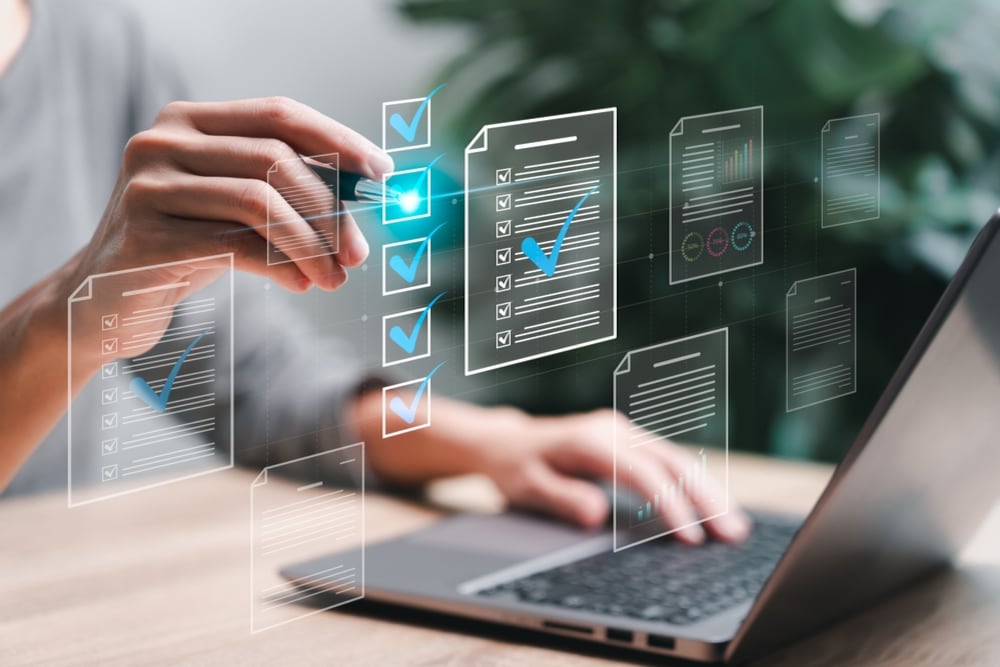 Computadora y proyecciones electrónicas