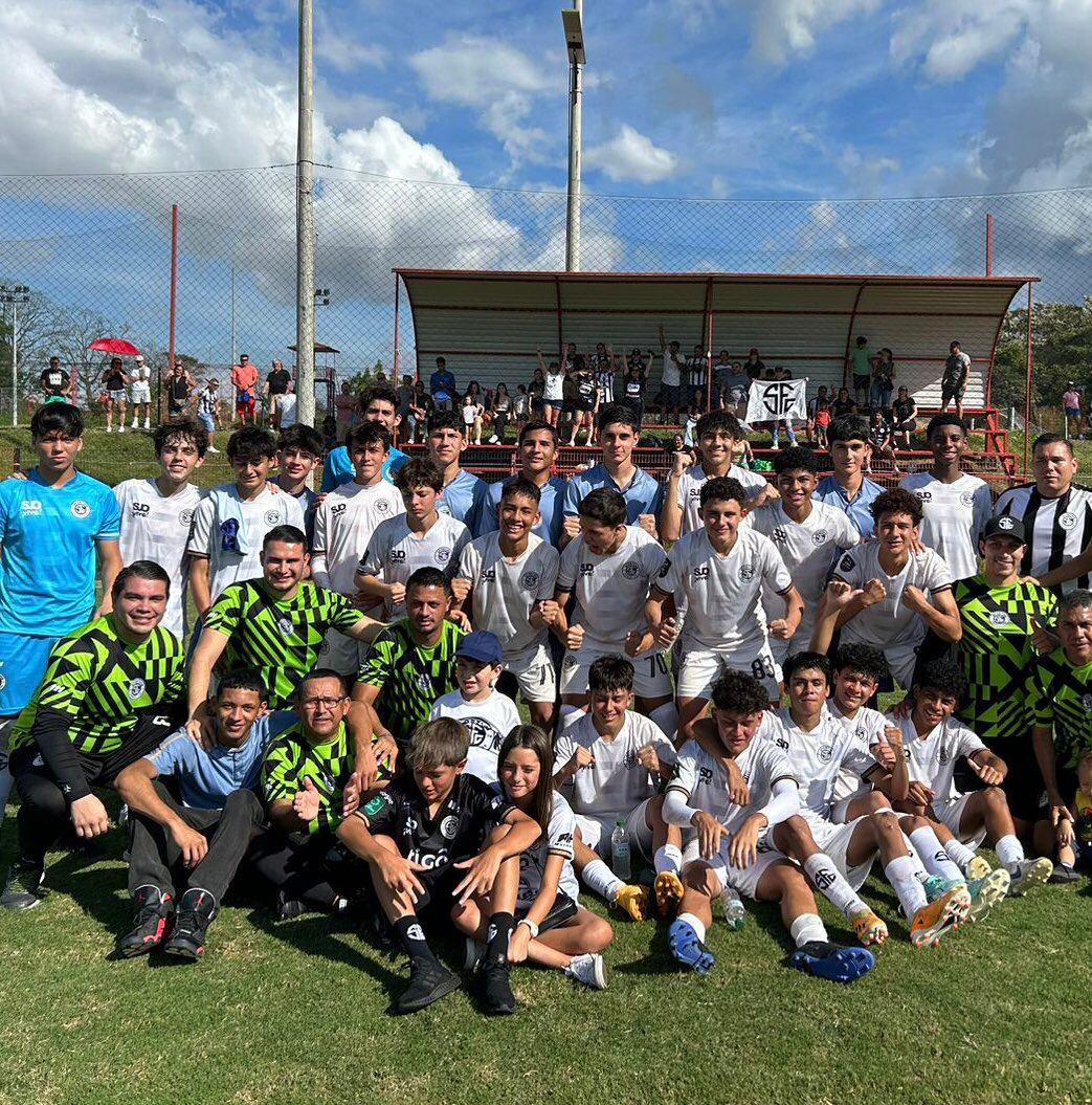 El Sporting de Mathías Ruiz eliminó al Alajuelense de Bryan Ruiz. Foto: Facebook Sporting