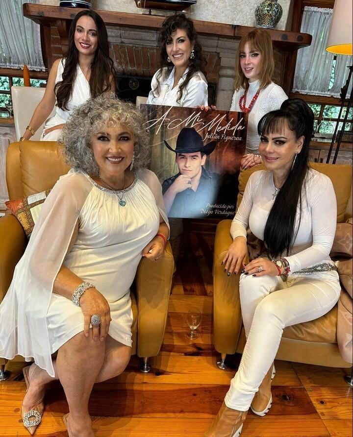 Maribel Guardia y Amanda Miguel se unieron para terminar algo que dejaron inconcluso Julián FIgueroa y Diego Verdaguer