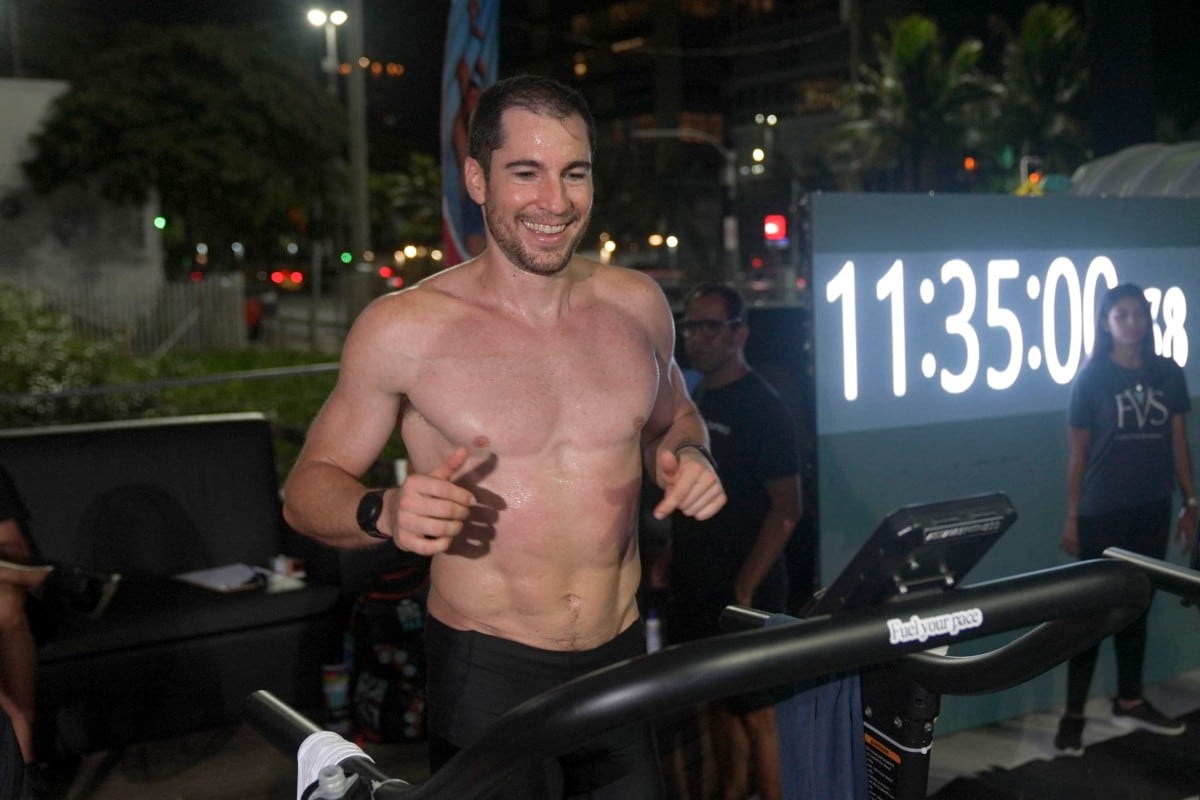 Brasileño logra récord mundial tras correr 188 km en cinta