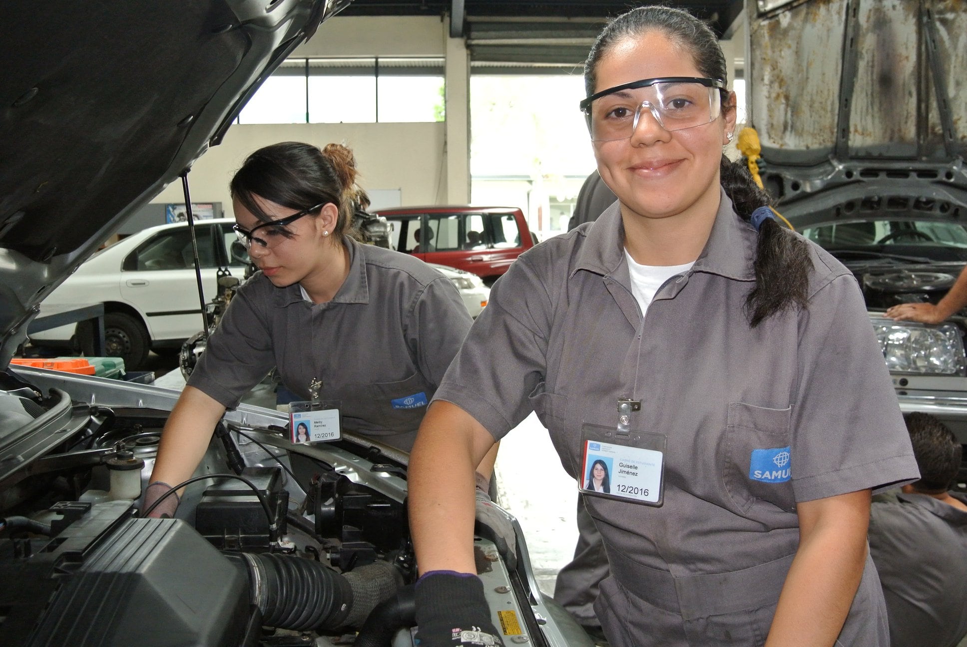 Para este año 2023, la Fundación Hedwig y Robert Samuel, una vez más, abre su proceso para seleccionar a 125 jóvenes de escasos recursos económicos que podrán estudiar en uno de sus cuatro programas de formación técnica