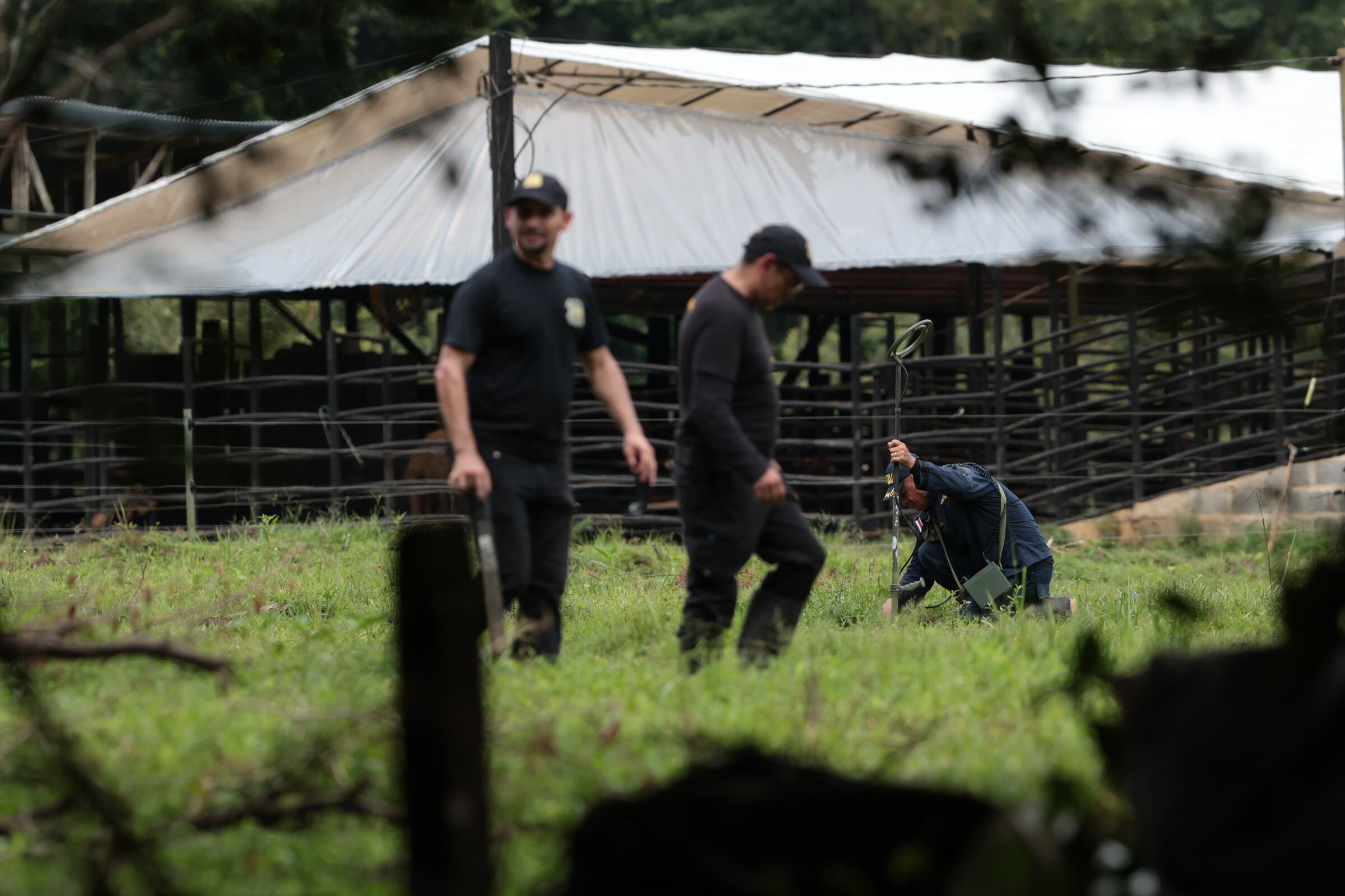 14/10/2025/ Allanamiento caso Ligia Faerron en San Carlos / foto John Durán