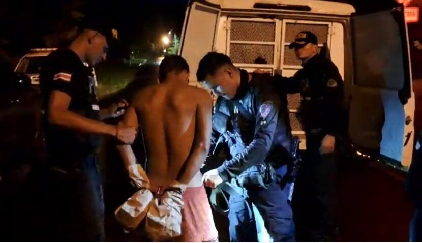 Detenidos sospechosos de homicidio afuera de colegio en Parrita