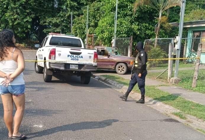 Un hombre fue asesinado a balazos en Guácimo.