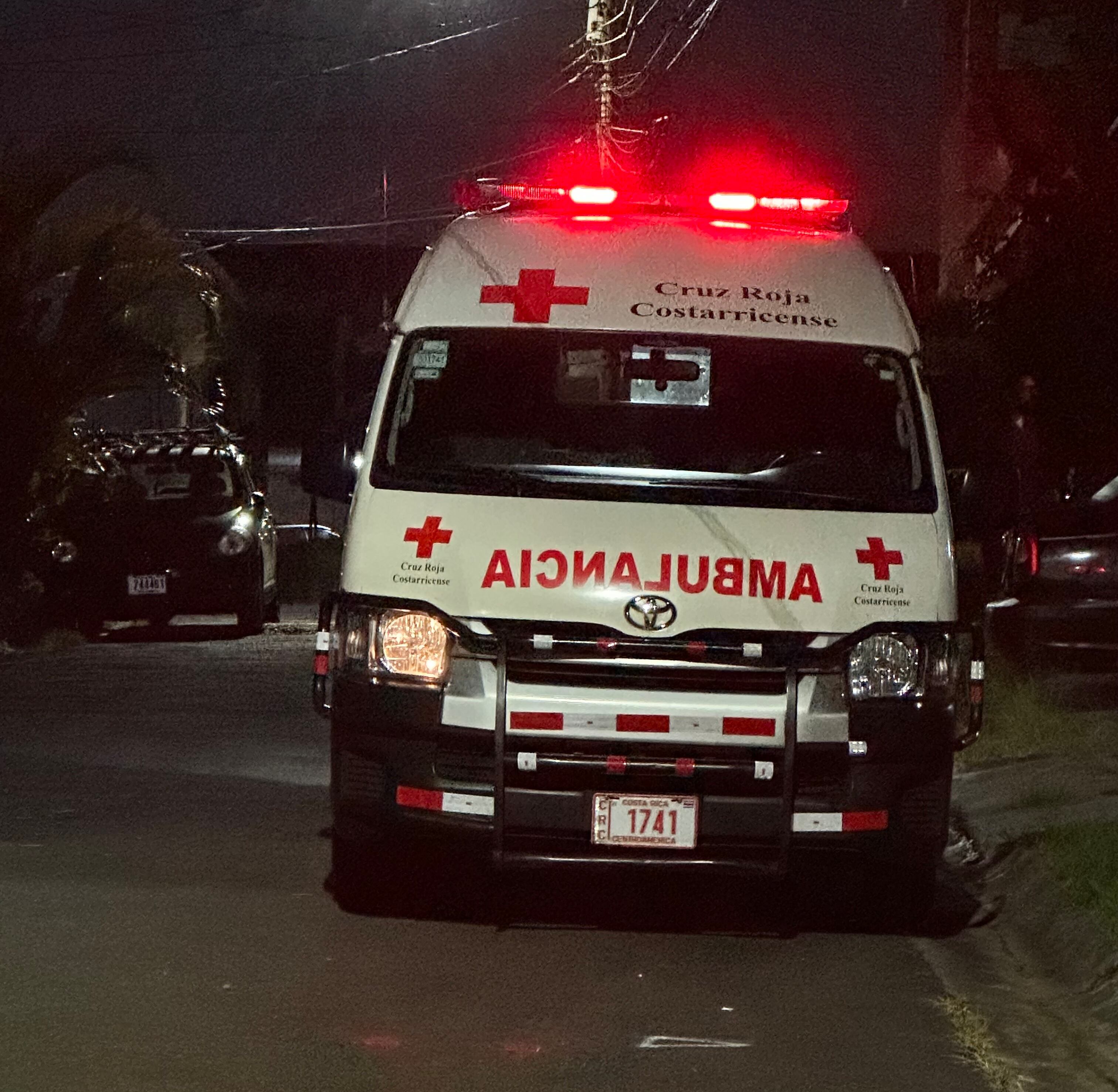 Ambulancia cruz roja