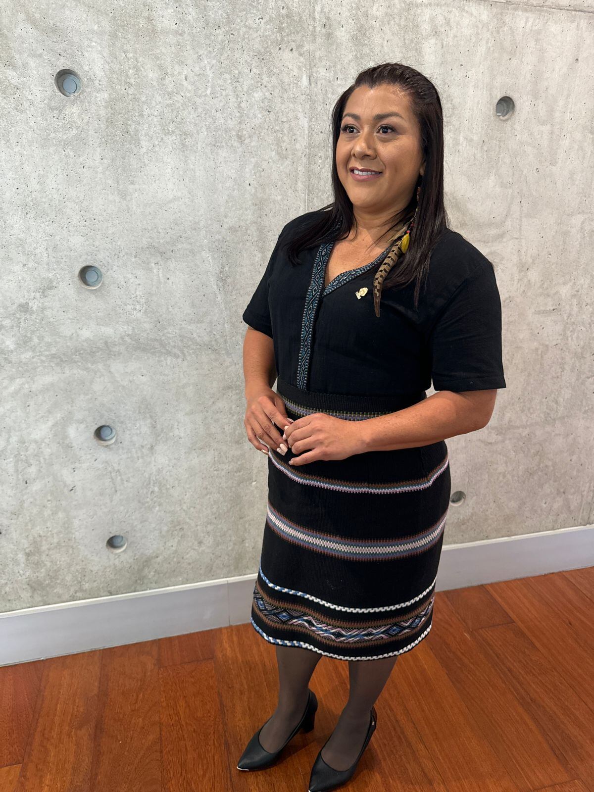 La diputada Sonia Rojas del PLN rompió el protocolo para honrar a sus raíces indígenas.